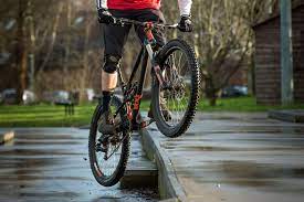 Simple sidehop up onto a legde